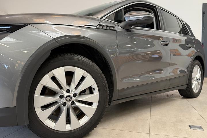 Grå Skoda Elroq fra 2026