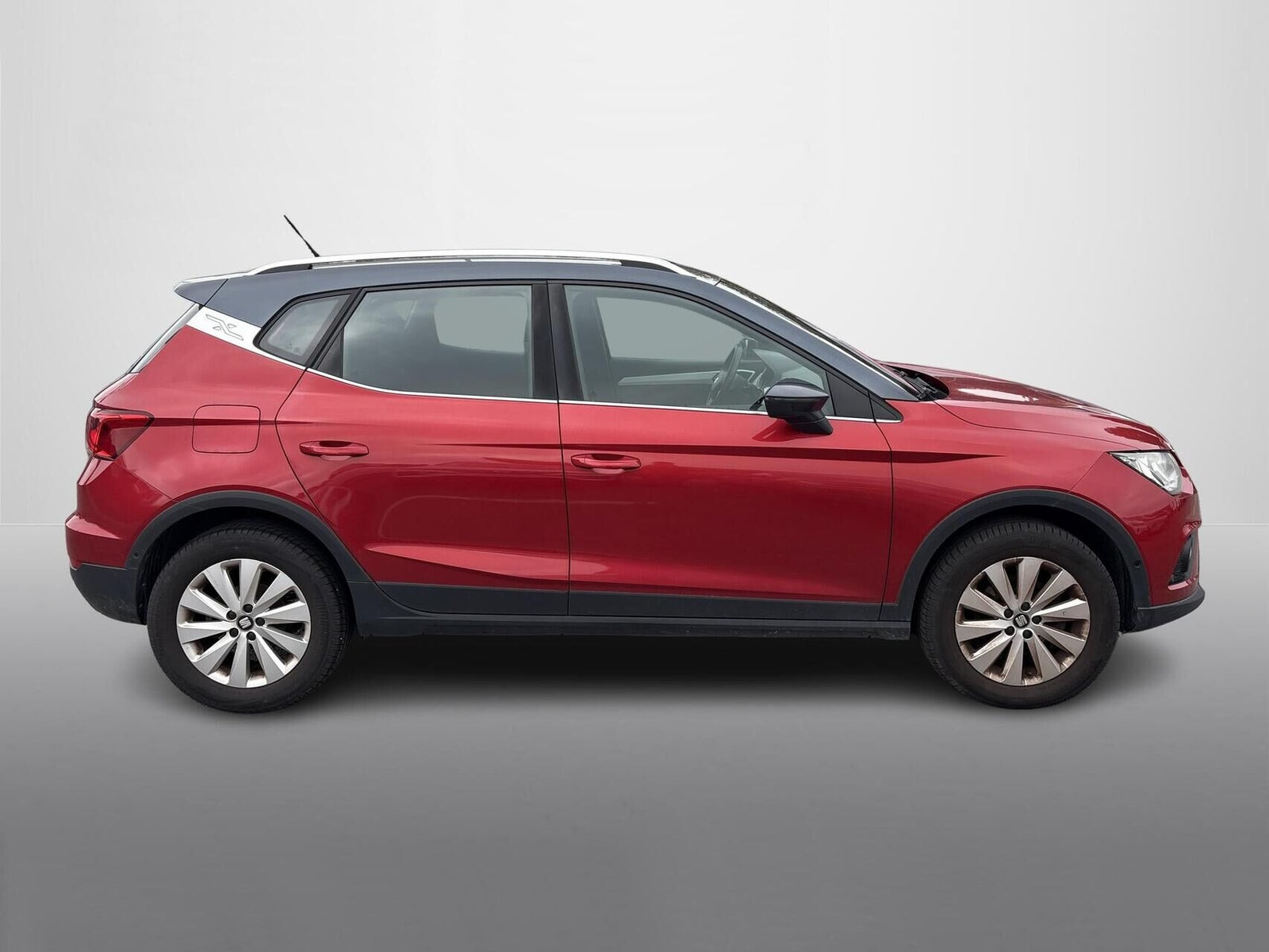 Rød Seat Arona fra 2019