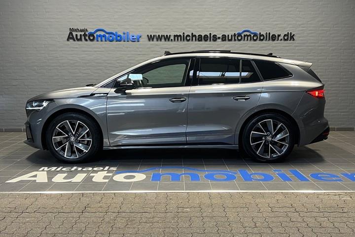 Grå Skoda Enyaq fra 2025