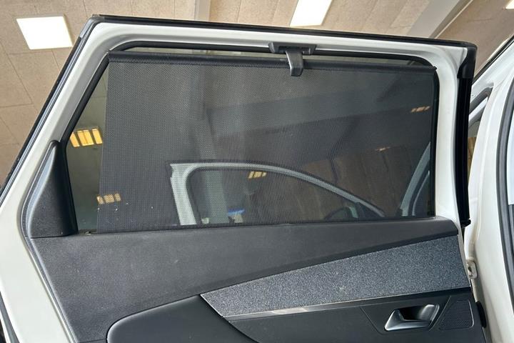 Hvid Peugeot 5008 fra 2018