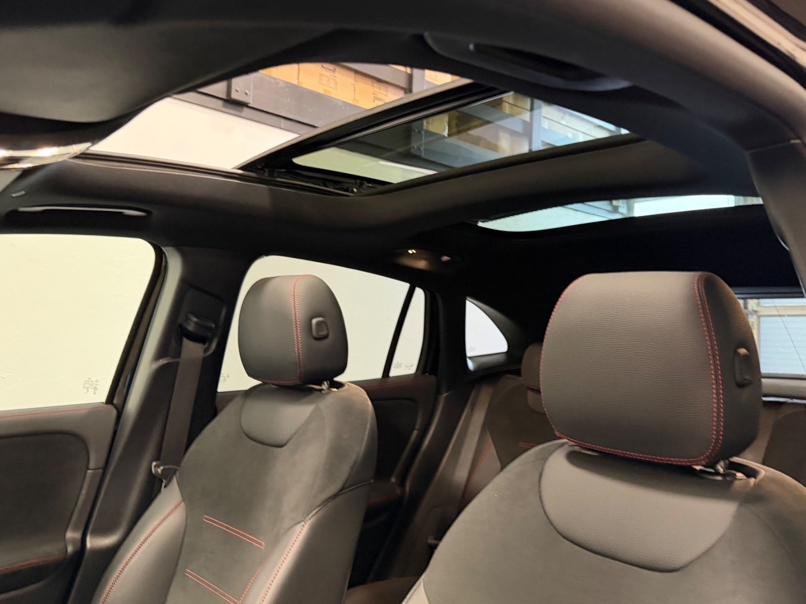 Sort Mercedes EQA250+ fra 2025
