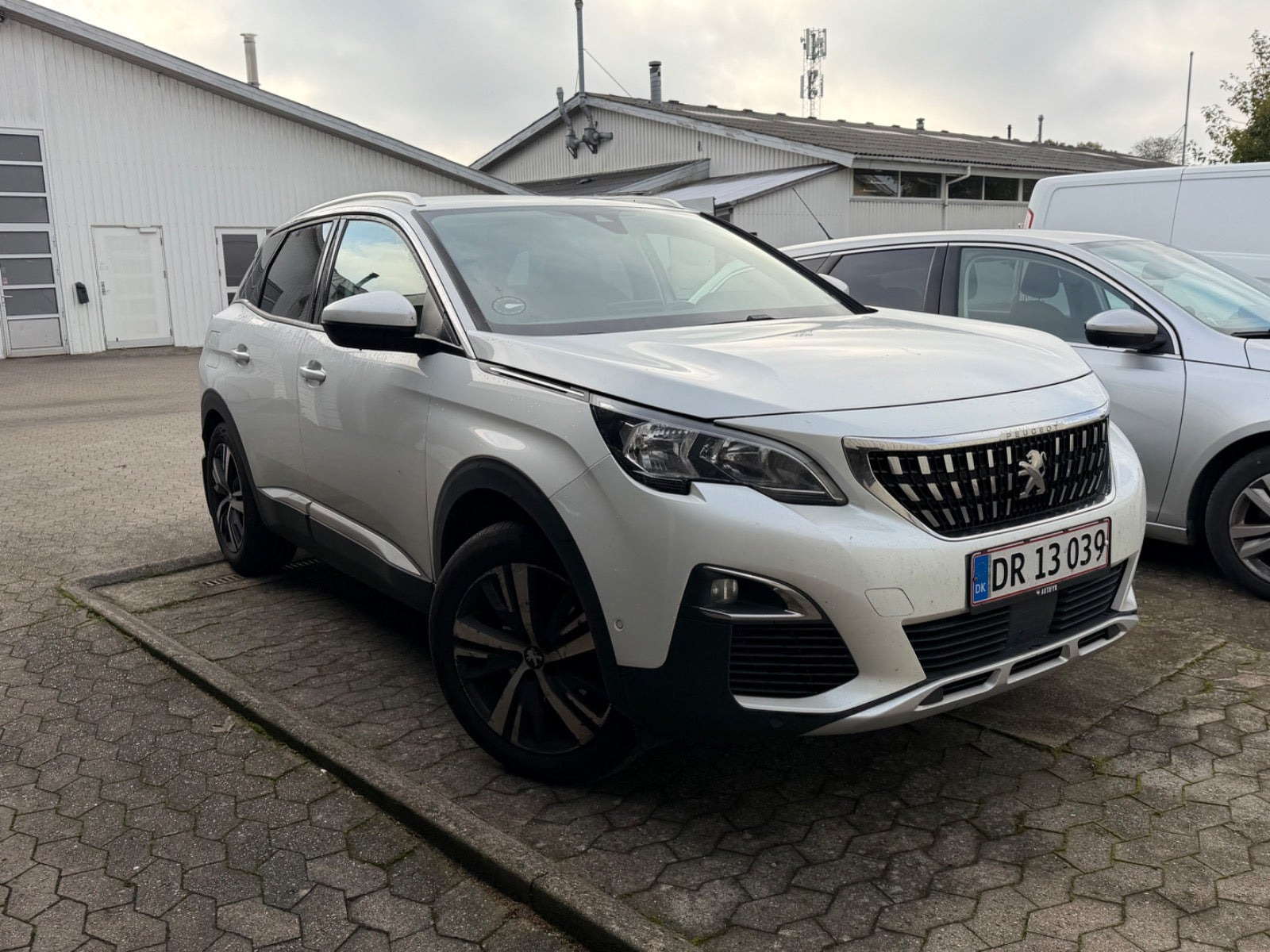 Peugeot 3008 1,6 BlueHDi 120 Allure EAT6