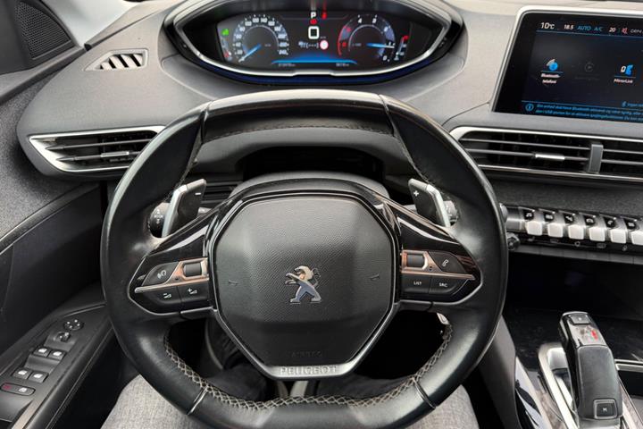 Hvid Peugeot 3008 fra 2018