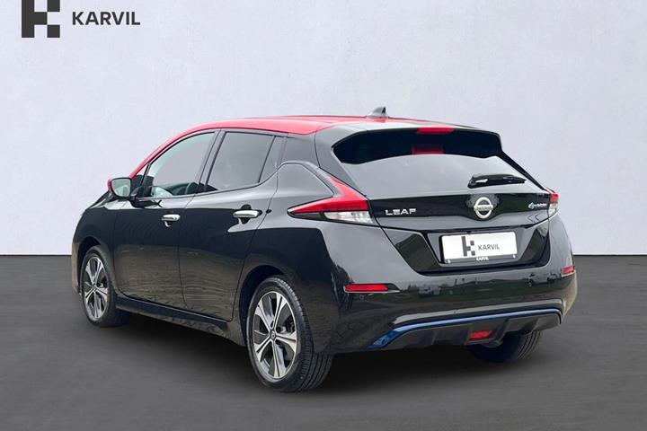 Sort Nissan Leaf fra 2021