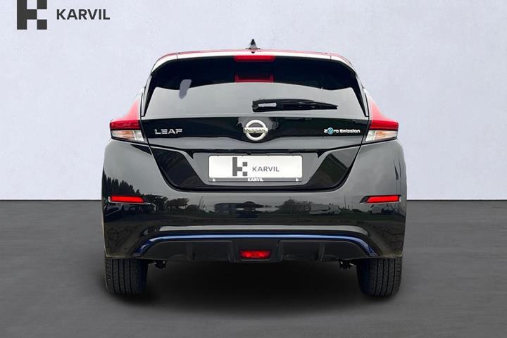 Sort Nissan Leaf fra 2021
