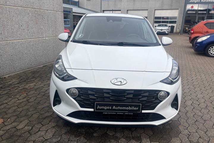 Hvid Hyundai i10 fra 2022
