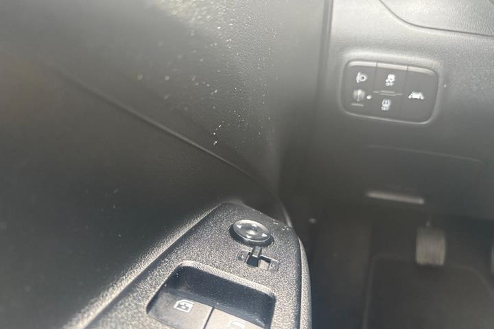 Hvid Hyundai i10 fra 2022