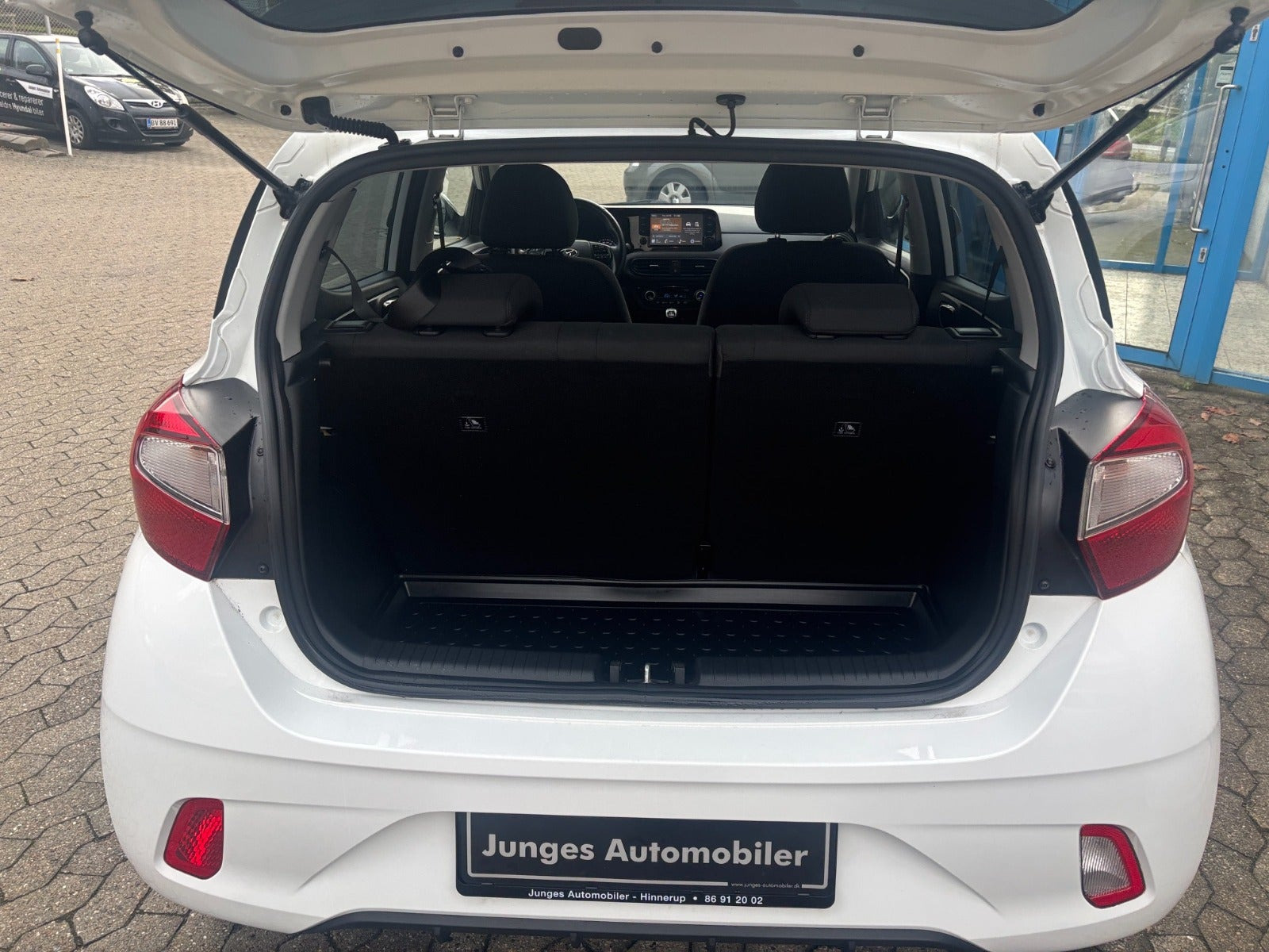 Hvid Hyundai i10 fra 2022