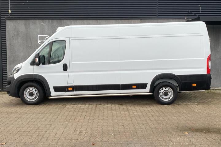 Hvid Fiat Ducato fra 2021