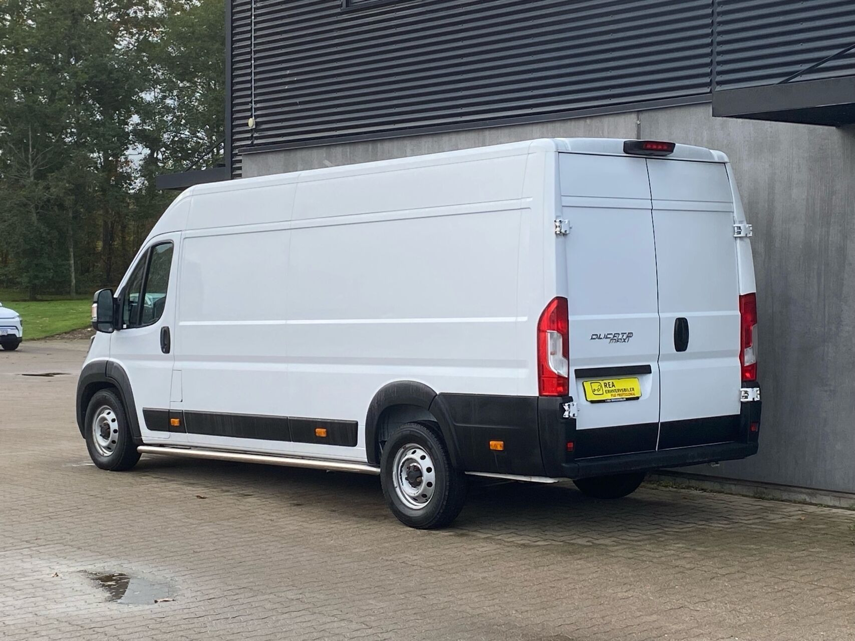 Hvid Fiat Ducato fra 2021