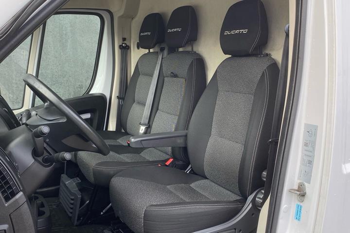 Hvid Fiat Ducato fra 2021