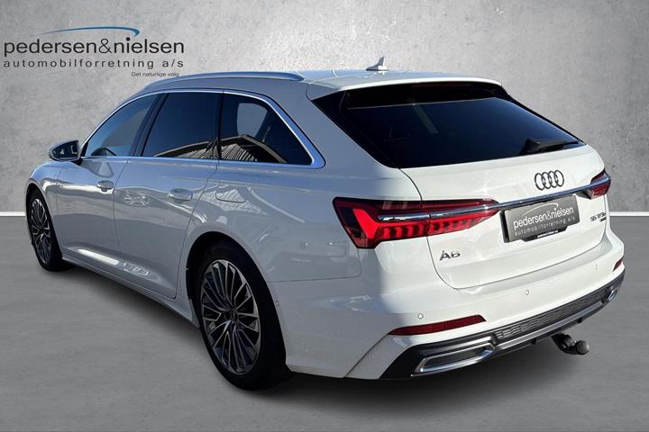 Hvid Audi A6 fra 2020