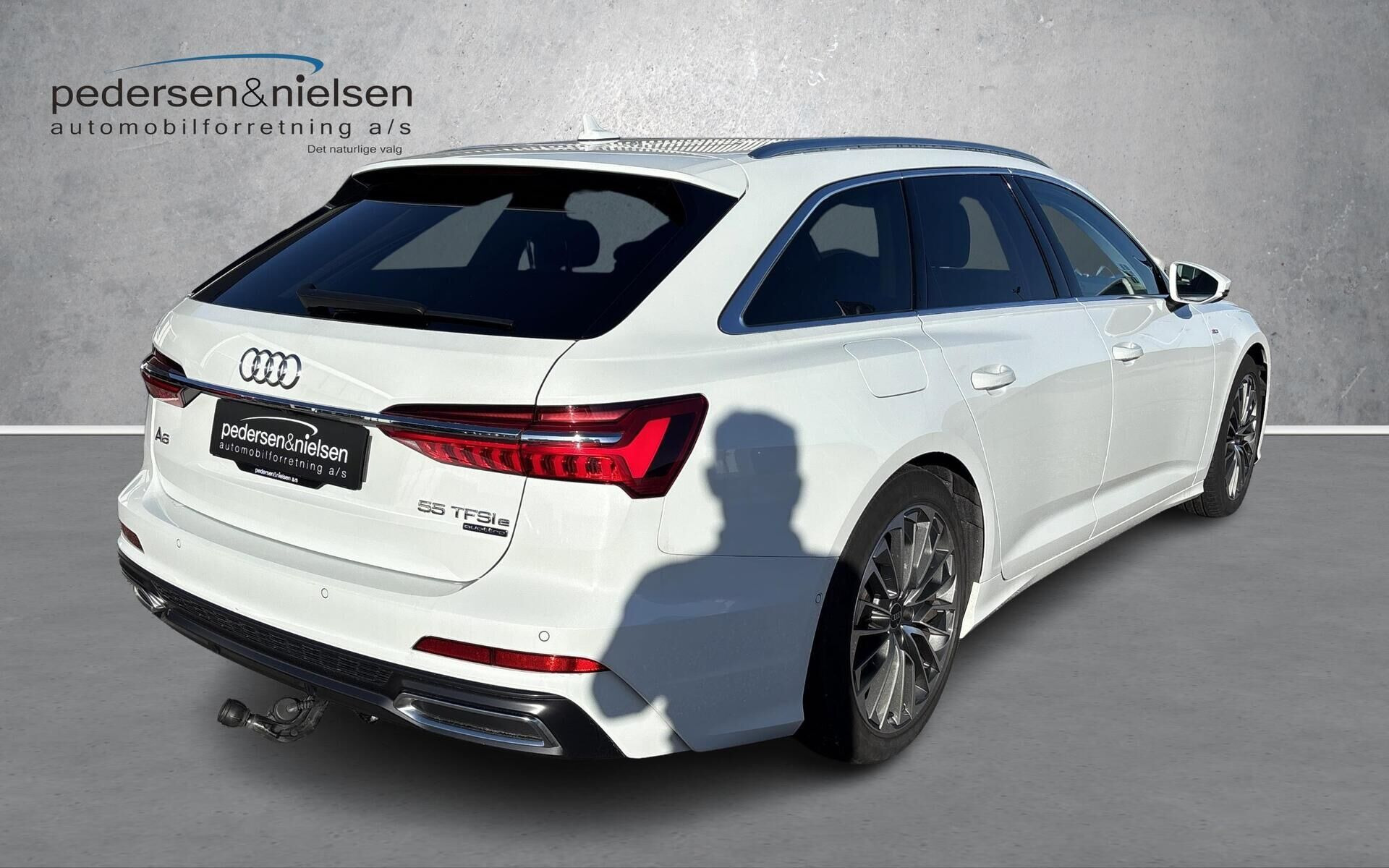 Hvid Audi A6 fra 2020