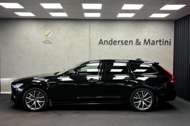 Sort Volvo V90 fra 2023