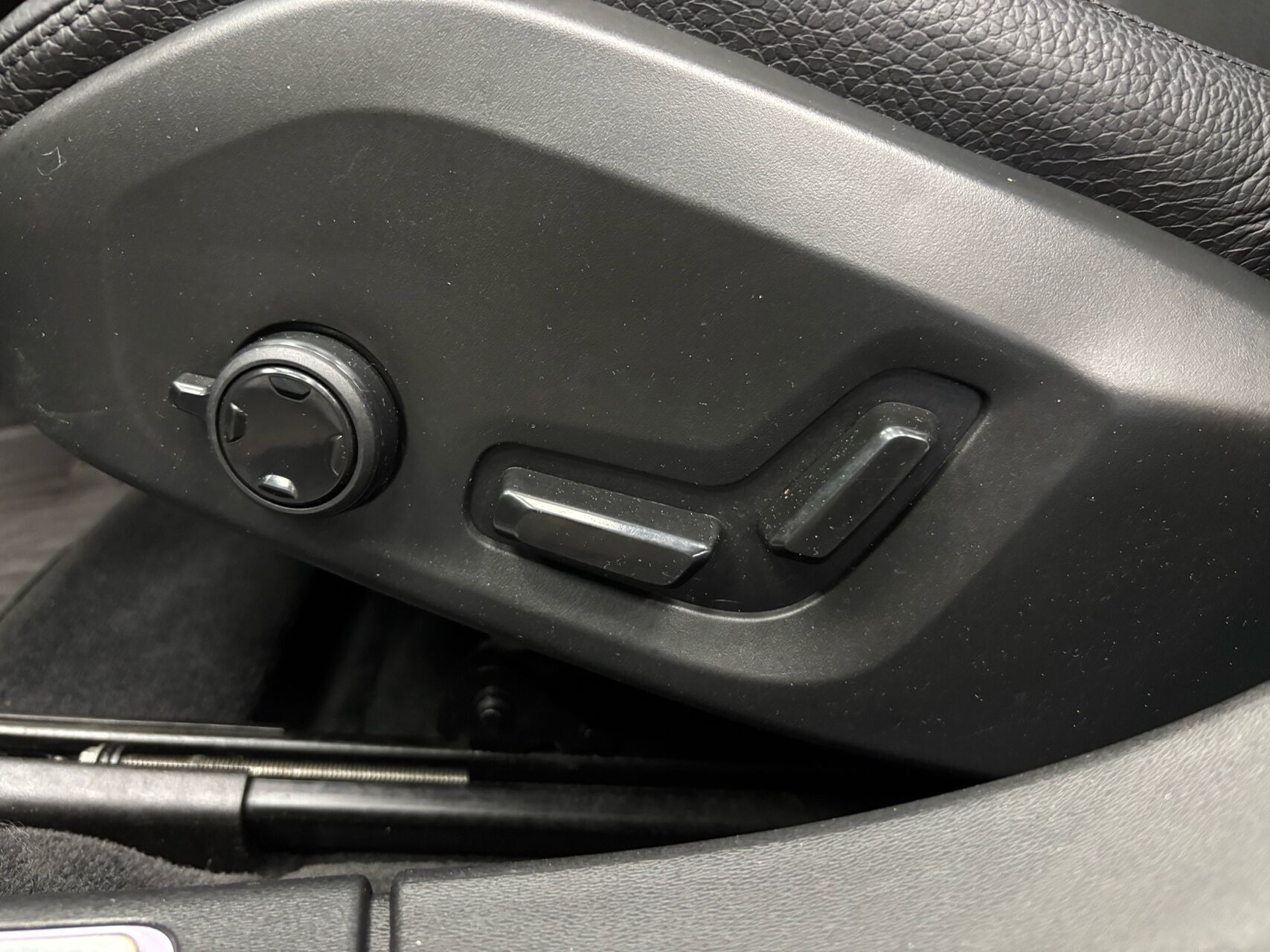 Sort Volvo V90 fra 2023
