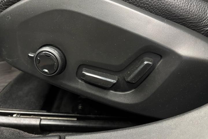 Sort Volvo V90 fra 2023