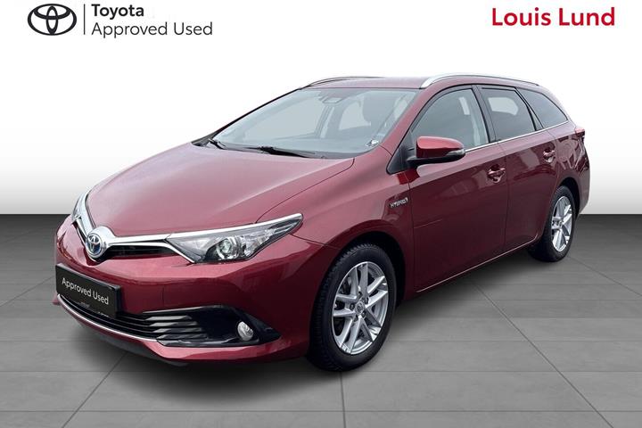 Rød Toyota Auris fra 2018