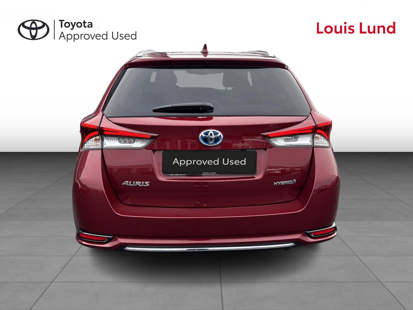Rød Toyota Auris fra 2018
