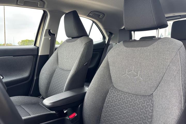 Bronze Toyota Yaris Cross fra 2022