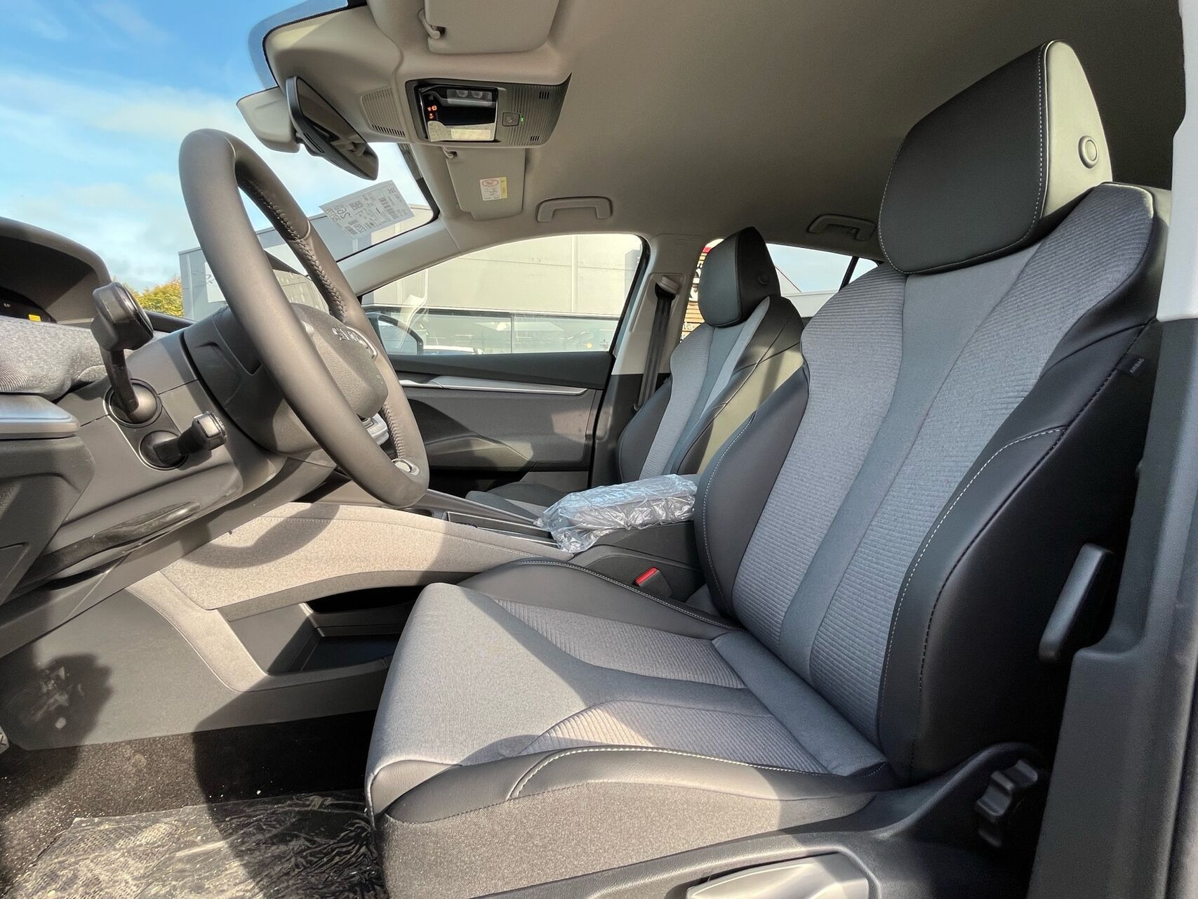 Sort Skoda Enyaq fra 2026