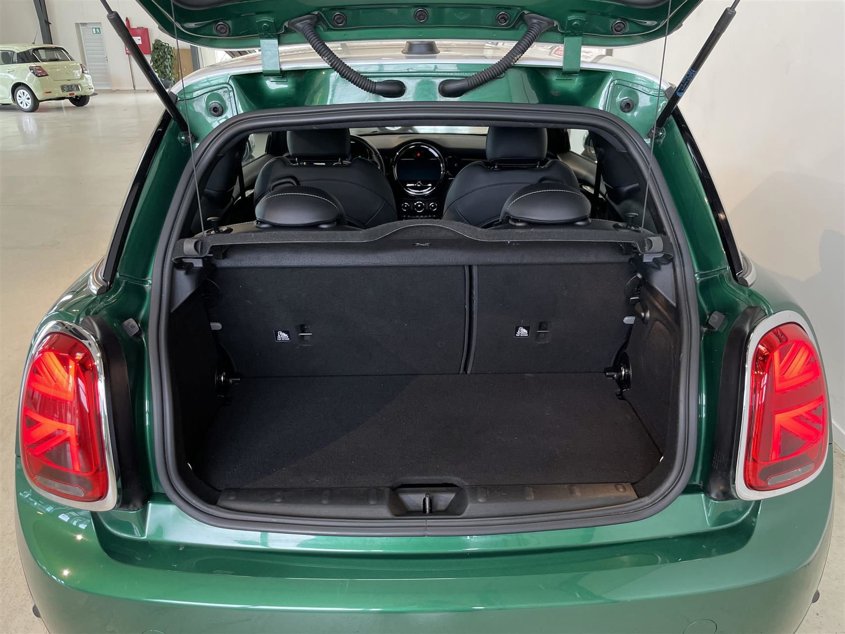 Grøn Mini Cooper fra 2022