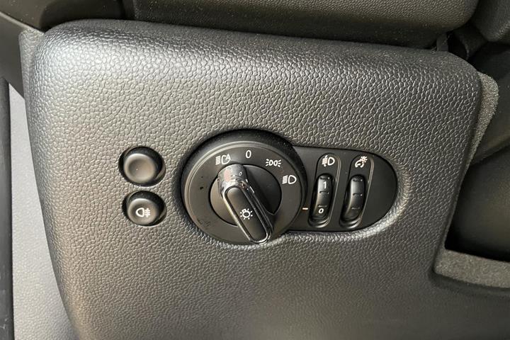 Grøn Mini Cooper fra 2022