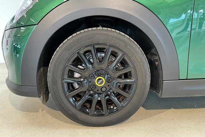 Grøn Mini Cooper fra 2022