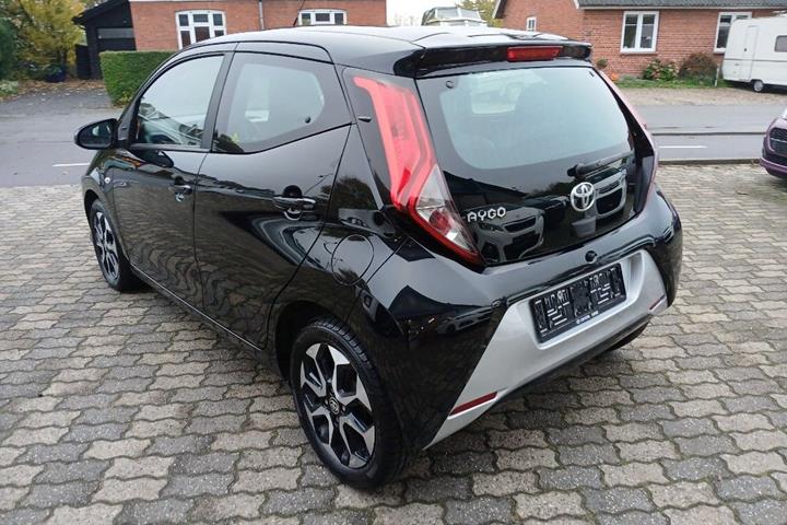 Sort Toyota Aygo fra 2019