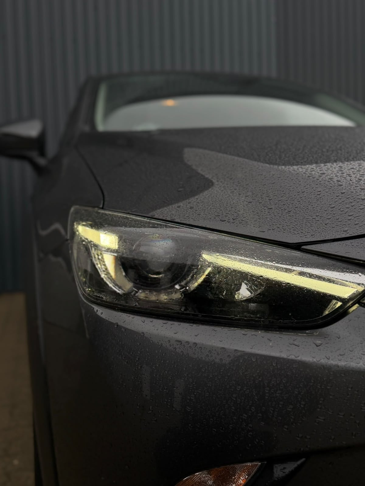 Sølv Mazda CX-3 fra 2017