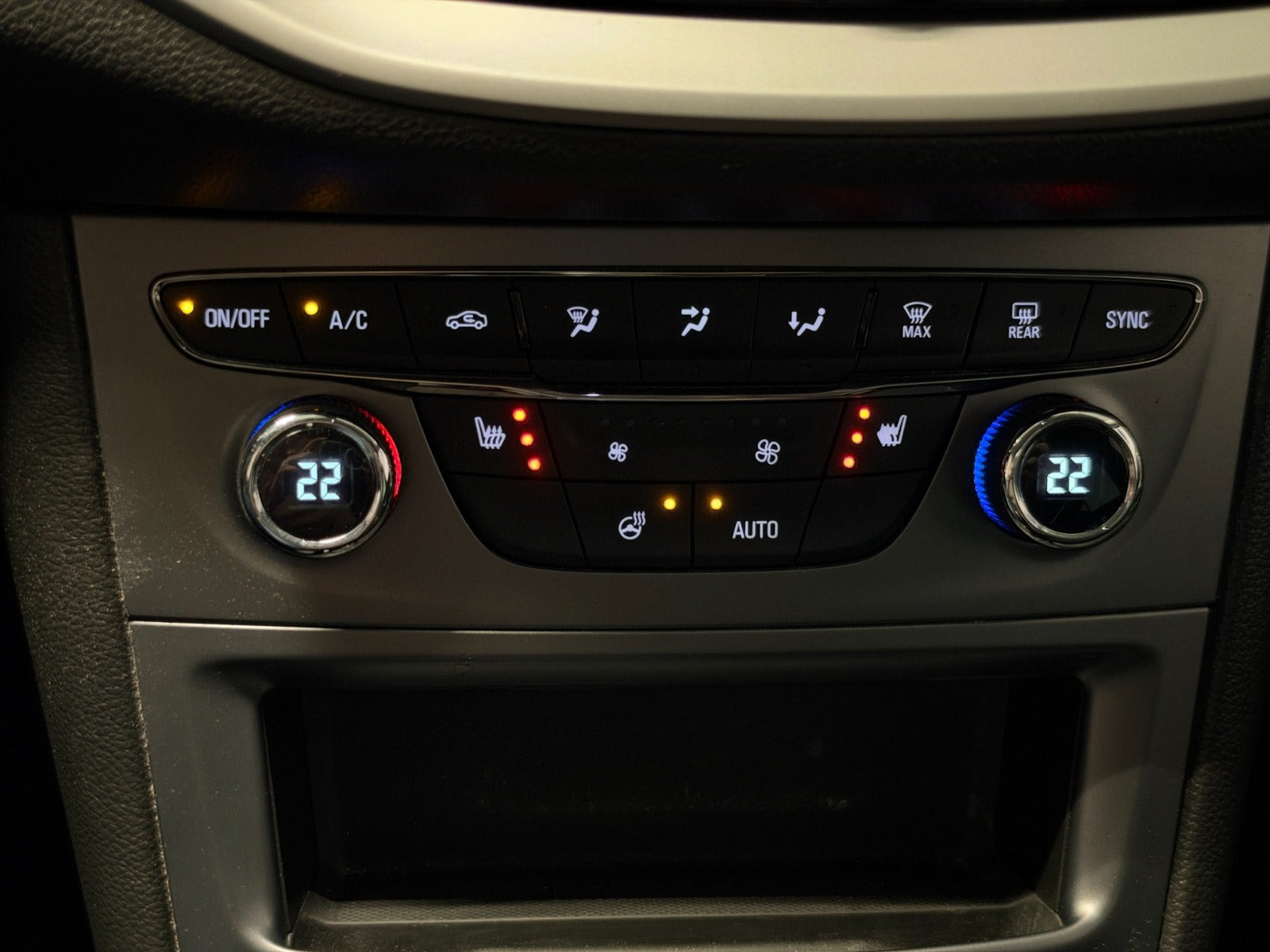 Grå Opel Astra fra 2019