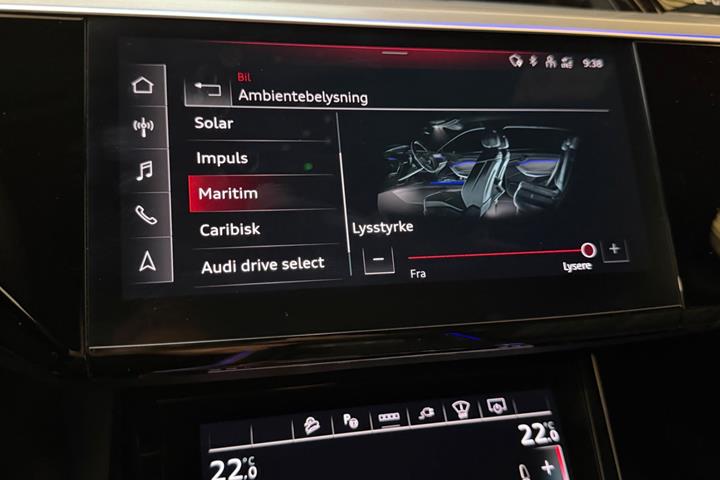 Hvid Audi e-tron fra 2023