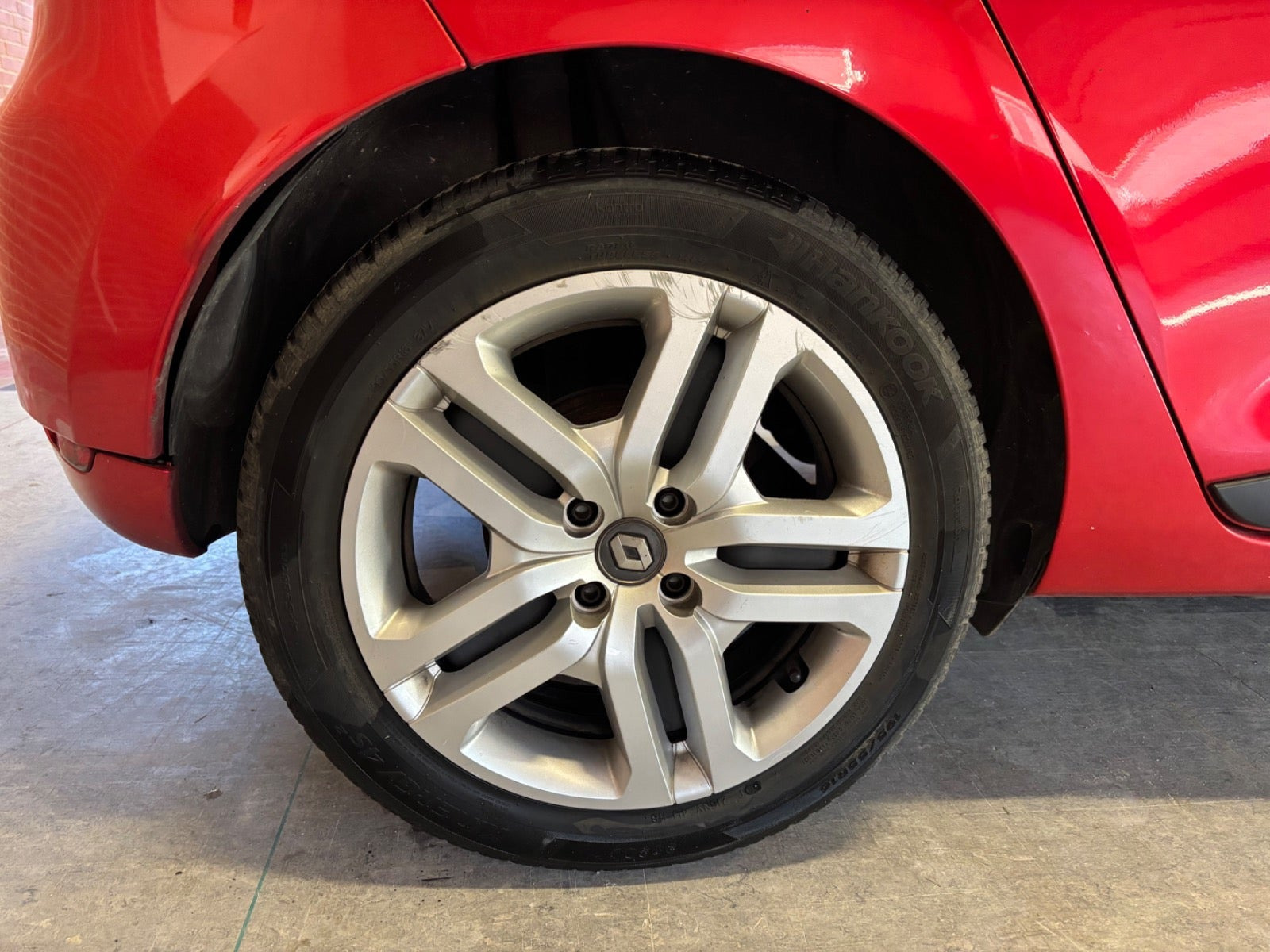 Rød Renault Clio IV fra 2018