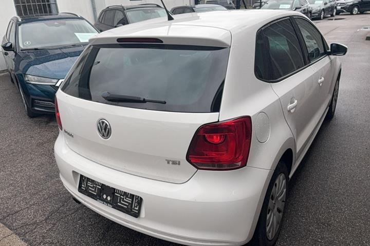 Hvid VW Polo fra 2014