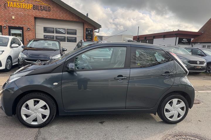 undefined Toyota Aygo fra 2015