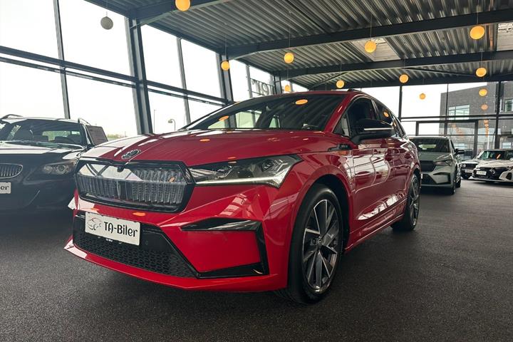 Rød Skoda Enyaq fra 2024
