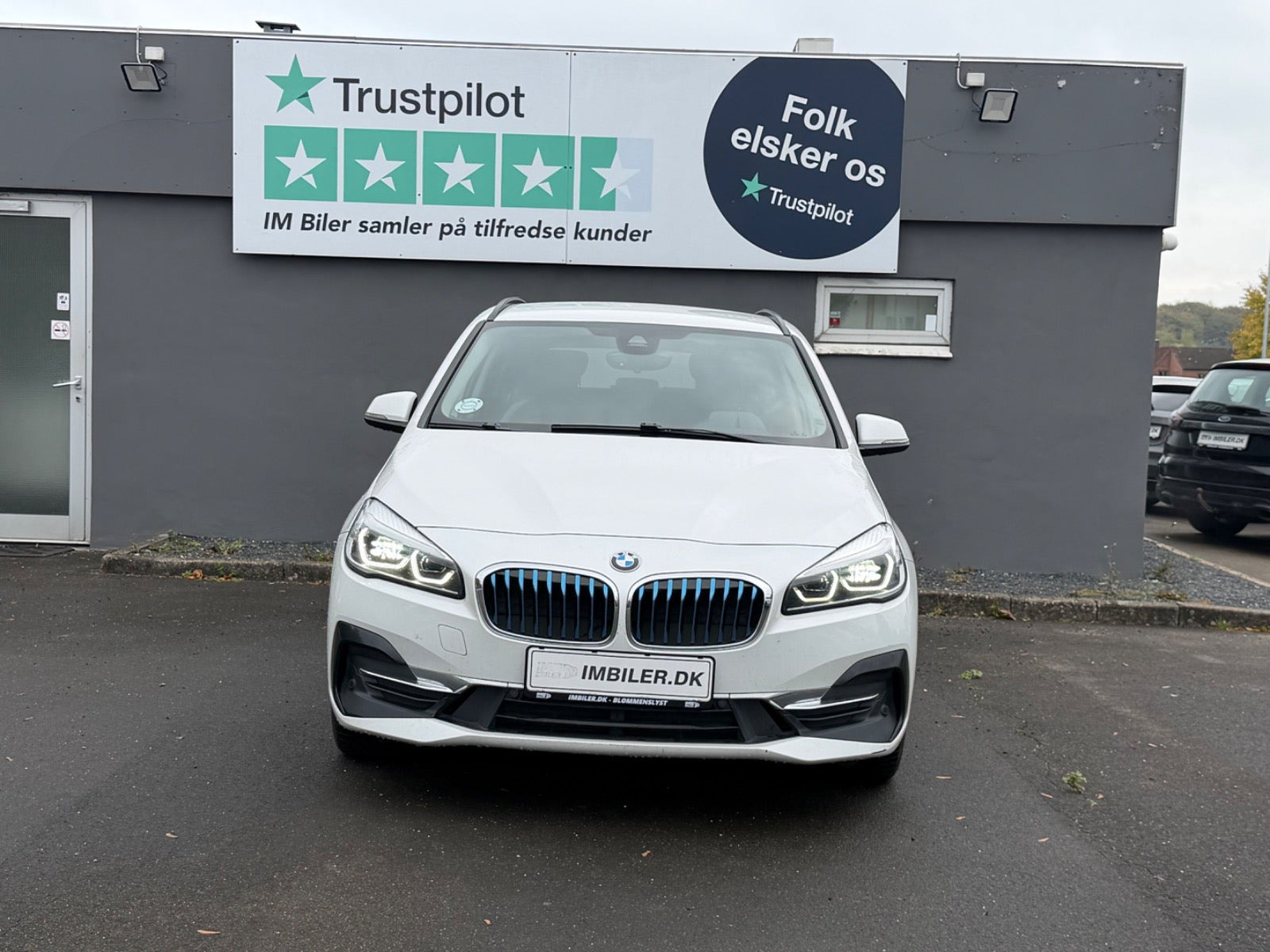 Grøn BMW 225xe fra 2018