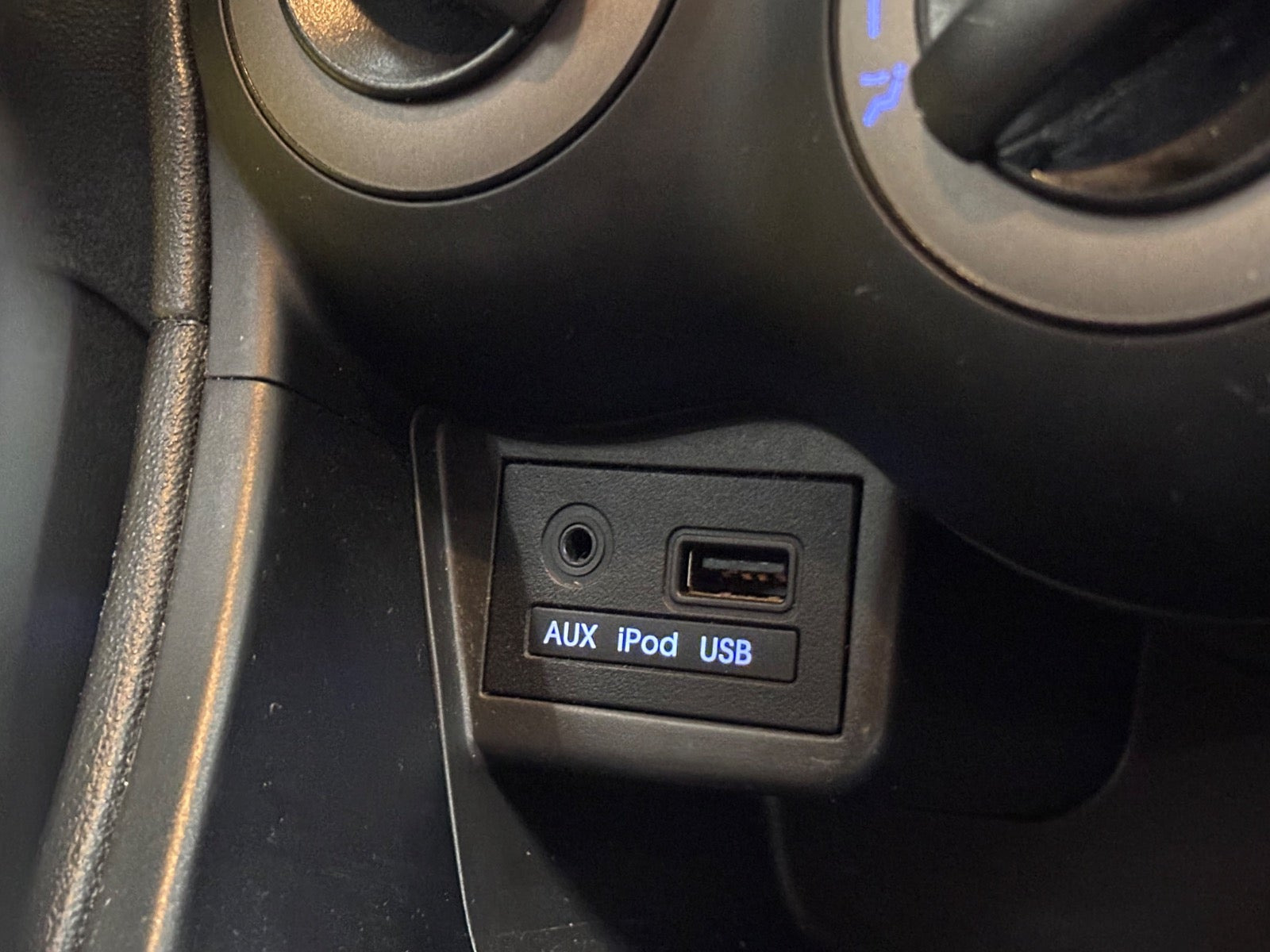 Hvid Hyundai i10 fra 2011