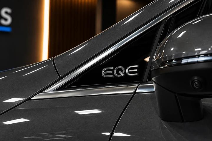 undefined Mercedes EQE300 fra 2026