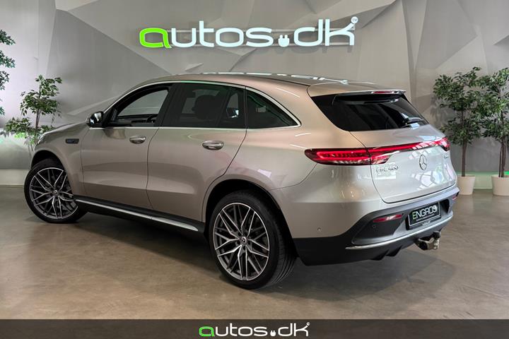 Orange Mercedes EQC400 fra 2021