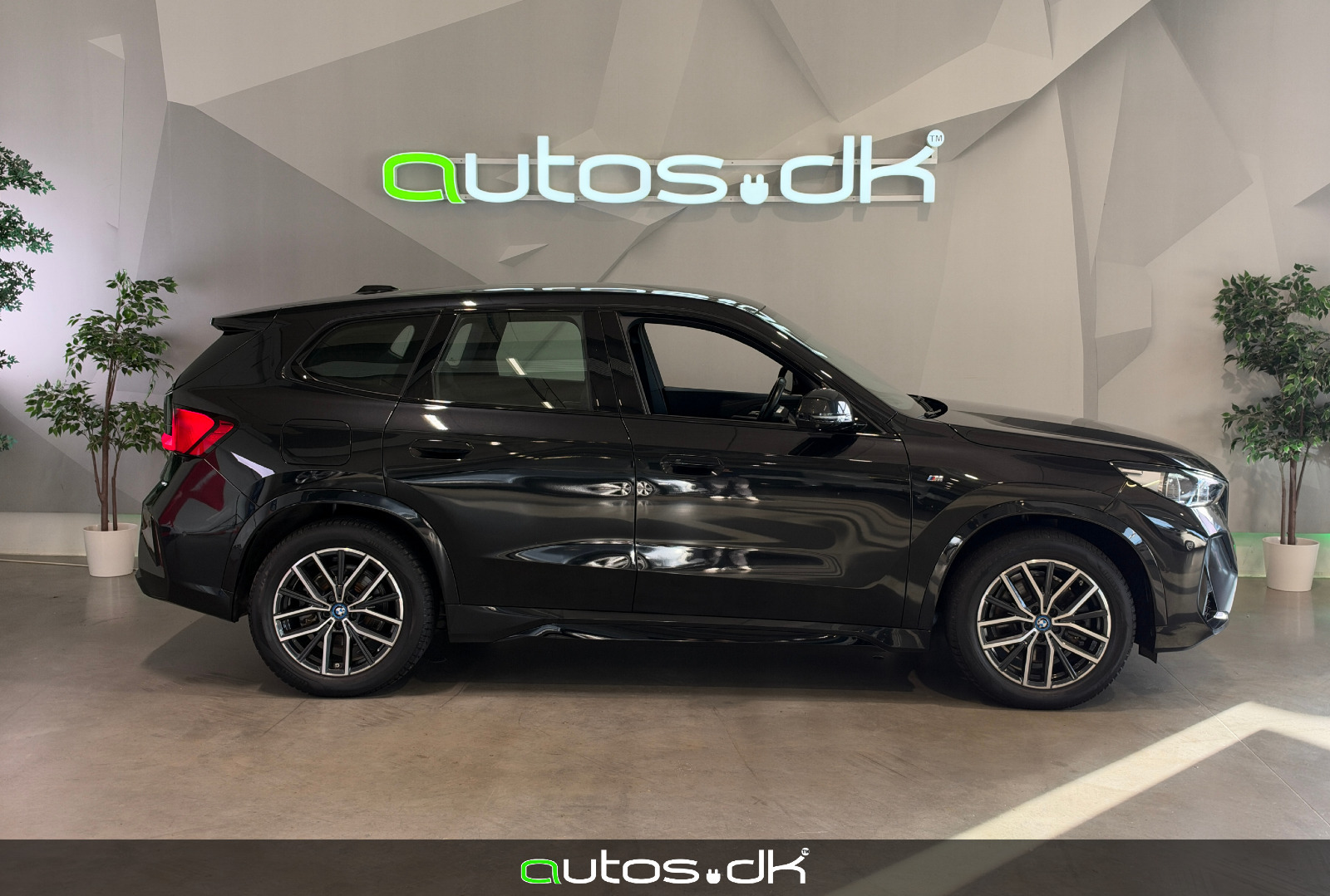 Sort BMW iX1 fra 2024