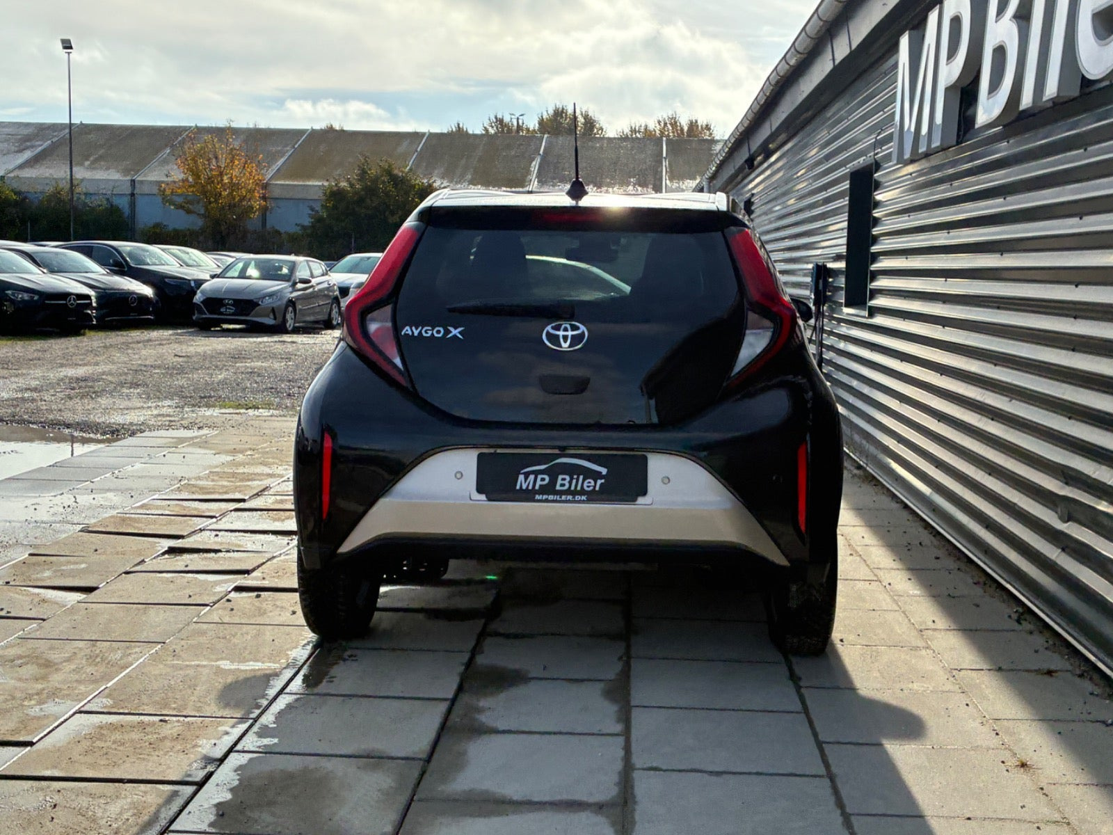 Beige Toyota Aygo X fra 2022