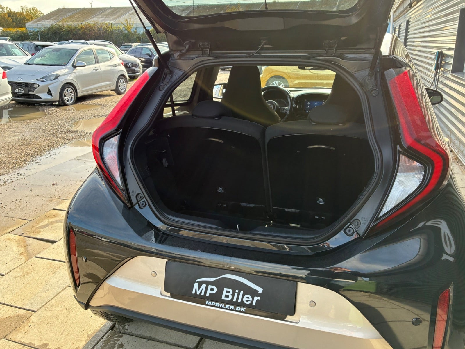 Beige Toyota Aygo X fra 2022