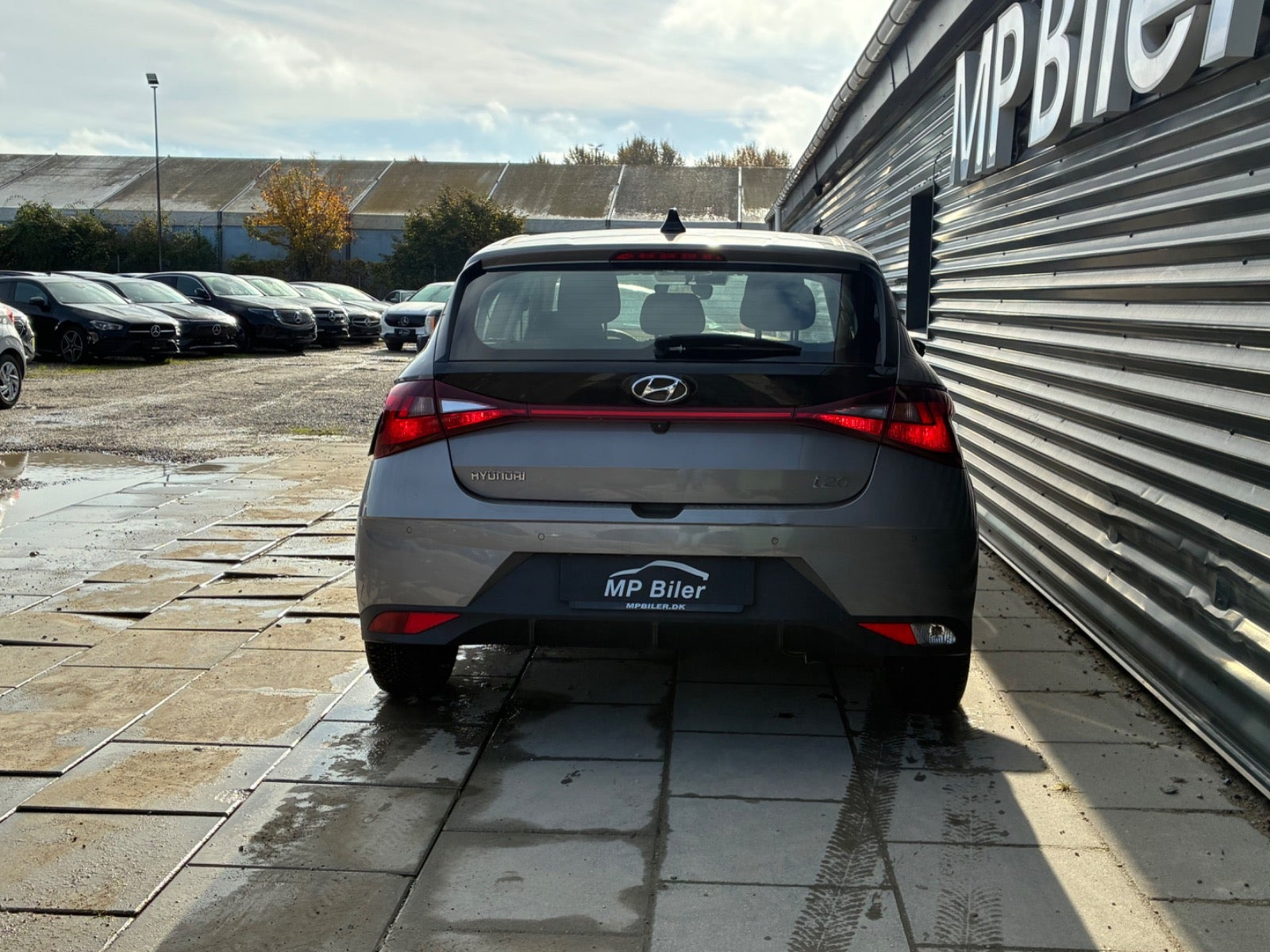 Grå Hyundai i20 fra 2021
