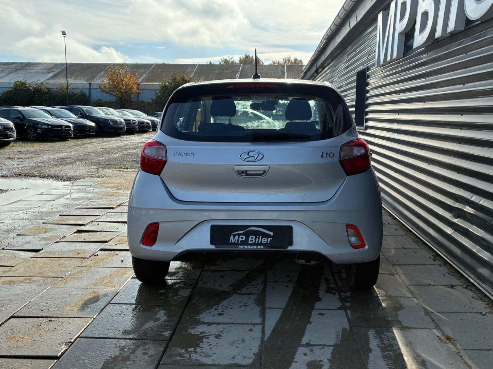 Sølv Hyundai i10 fra 2023