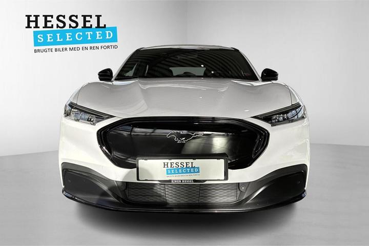 Hvid Ford Mustang Mach-E fra 2022