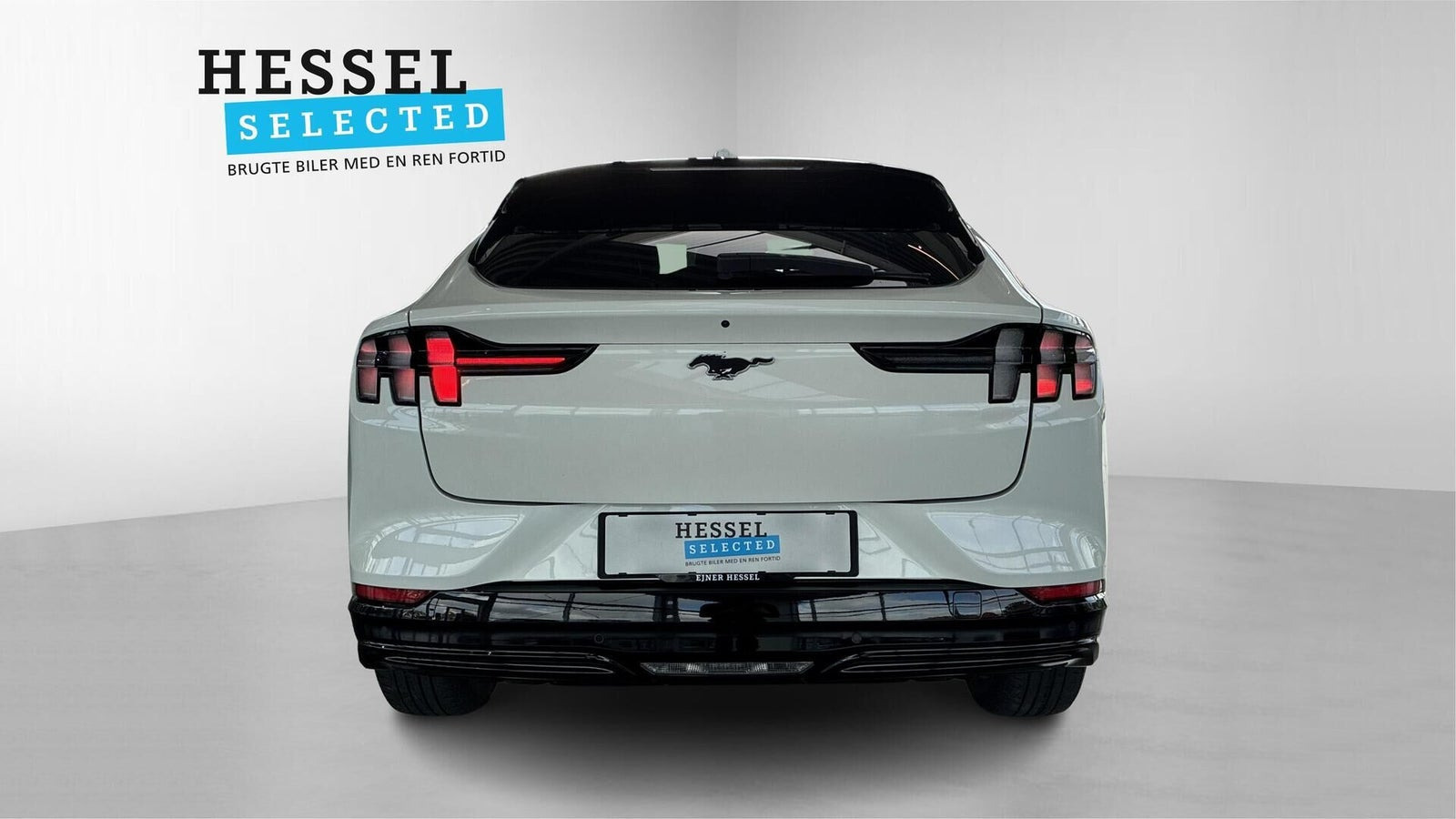 Hvid Ford Mustang Mach-E fra 2022