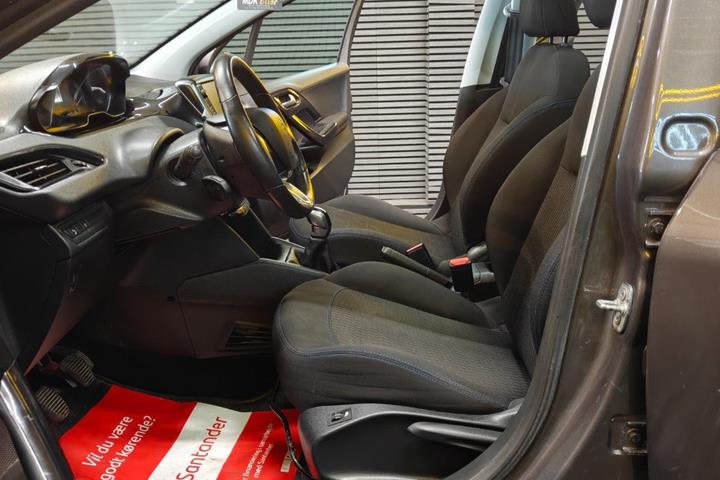 undefined Peugeot 208 fra 2018