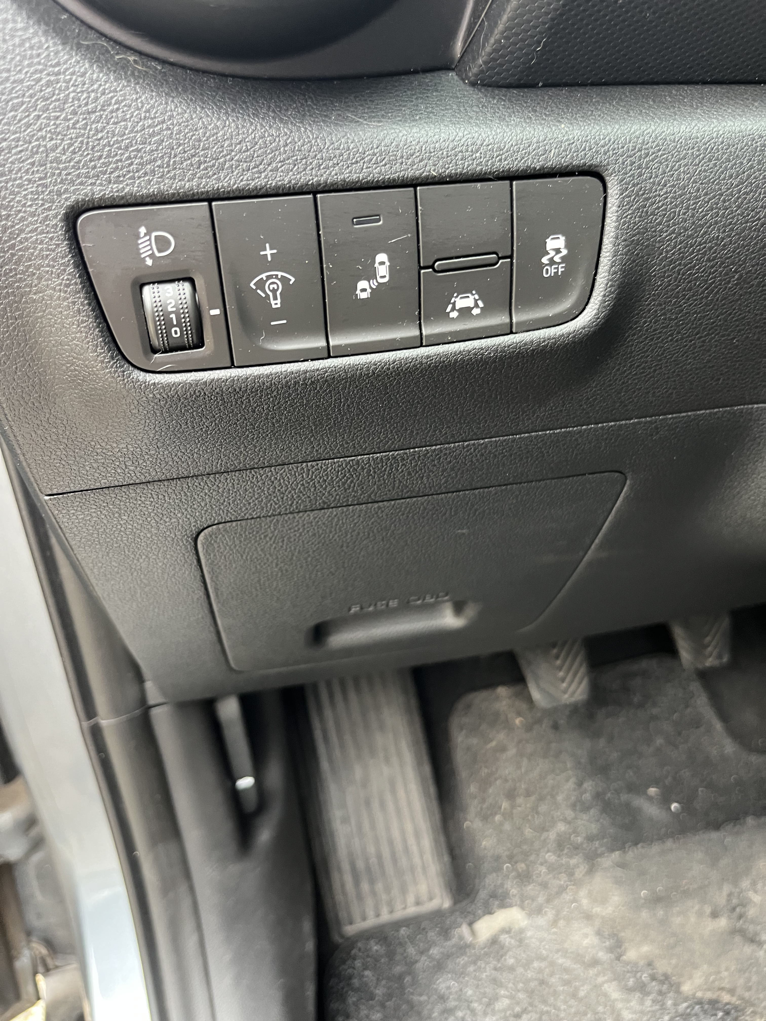 Grå Hyundai Kona fra 2018
