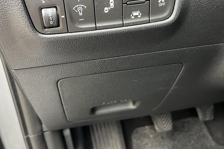 Grå Hyundai Kona fra 2018