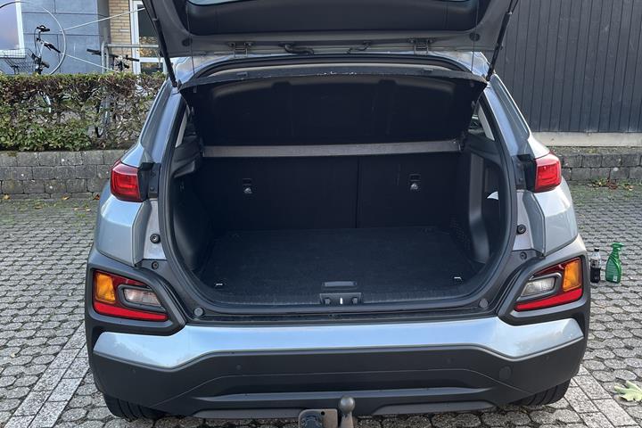 Grå Hyundai Kona fra 2018